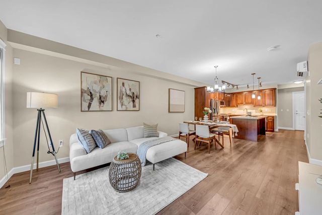 20325 85 Avenue 207, Langley