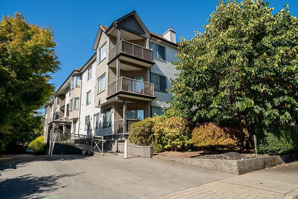 5489 201 Street 304, Langley