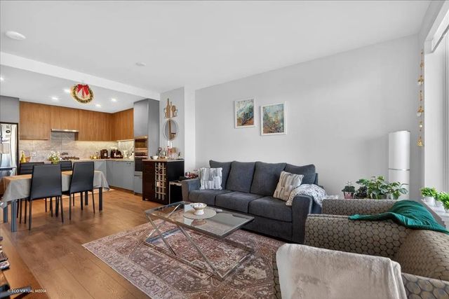 13359 Old Yale Road 1101, Surrey