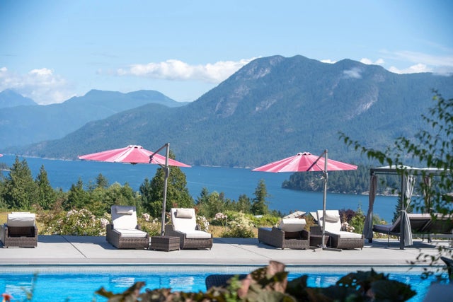 6316 Crowston Road, Sechelt