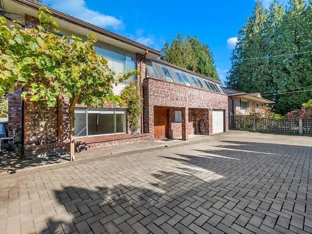 938 E 29th Street, North Vancouver