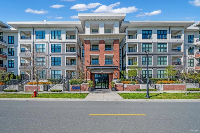 9551 Alexandra Road 205, Richmond