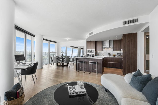 89 Nelson Street 2717, Vancouver