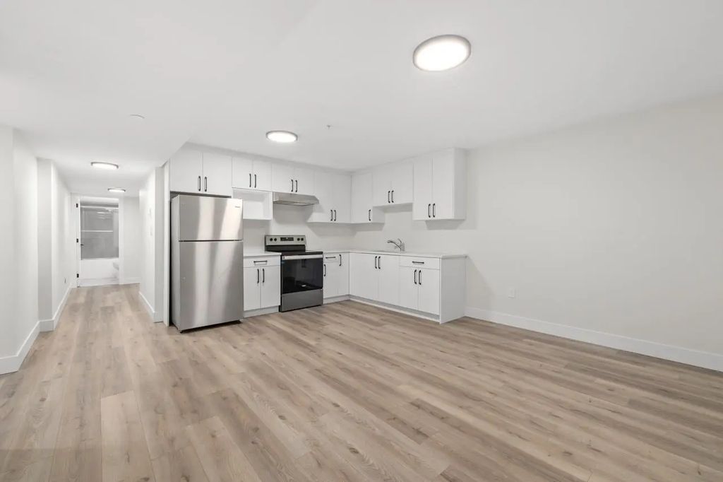 10539 Mcveety St Street Basement, Maple Ridge