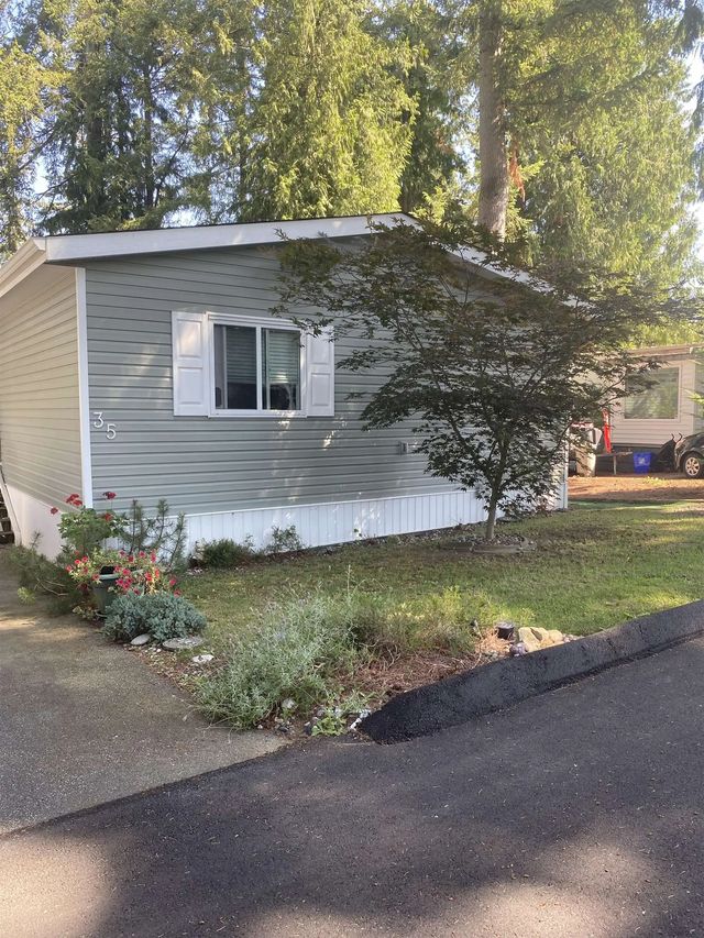 24330 Fraser Highway 35, Langley
