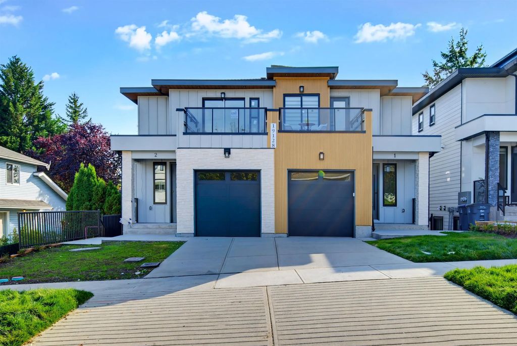 19128 61a Avenue 1, Surrey