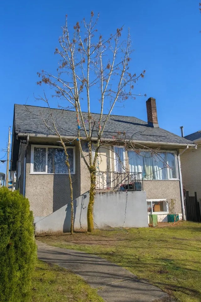 5735 Earles Street, Vancouver