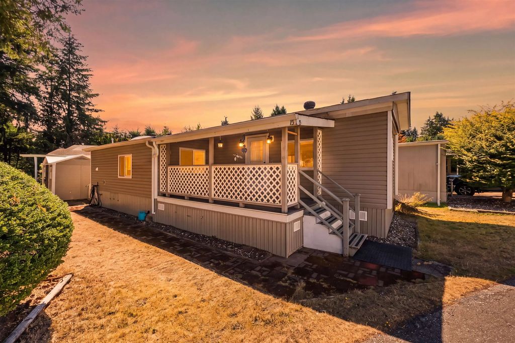 20071 24 Avenue 15, Langley