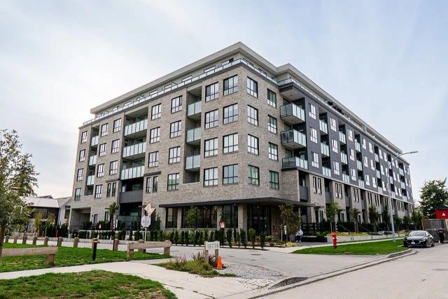 15738 85 Avenue 419, Surrey