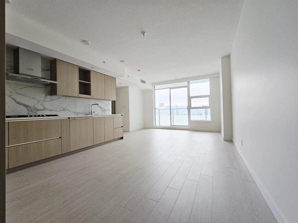 13768 100 Avenue 2709, Surrey