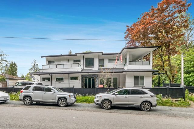14477 101 Avenue, Surrey