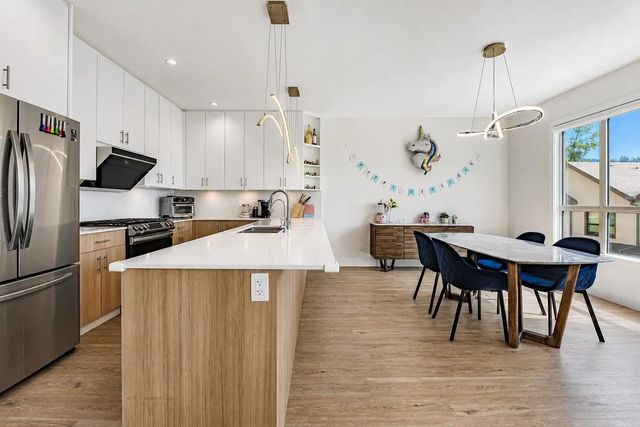1412 Pipeline Road 112, Coquitlam