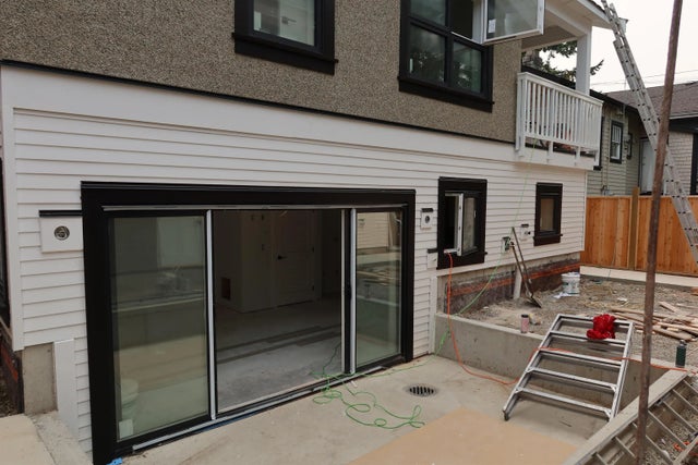 2735 W 8th Avenue A, Vancouver