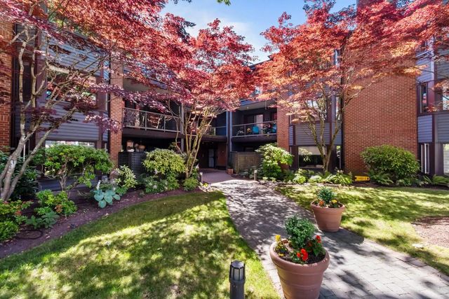 15300 17 Avenue 313, Surrey