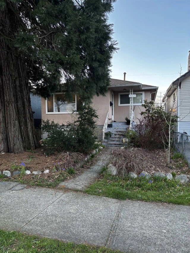 2955 E 29th Avenue, Vancouver