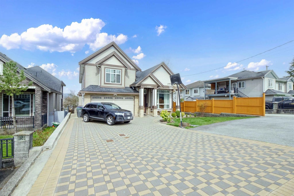 11971 97 Avenue, Surrey