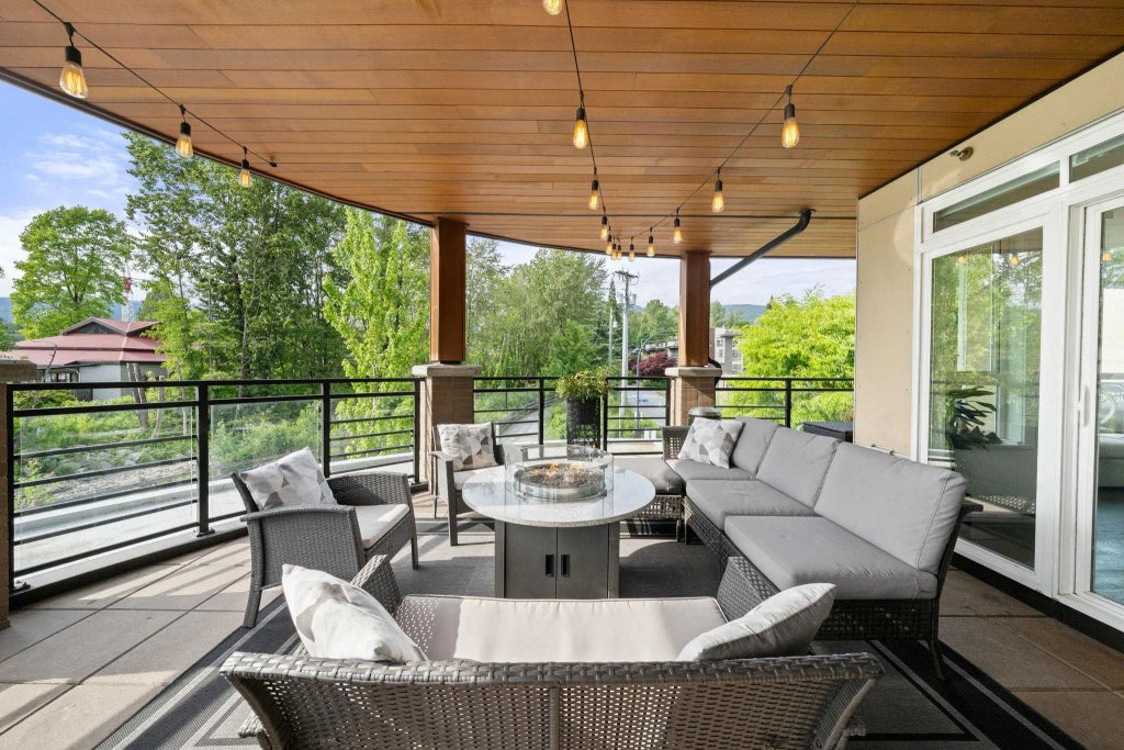 733 W 14th Street 218, North Vancouver