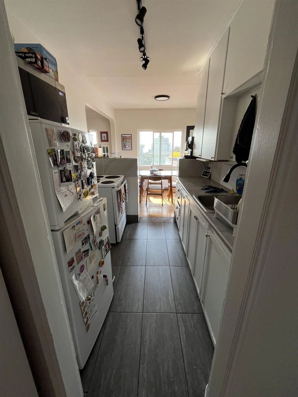 735 Royal Avenue 301, New Westminster