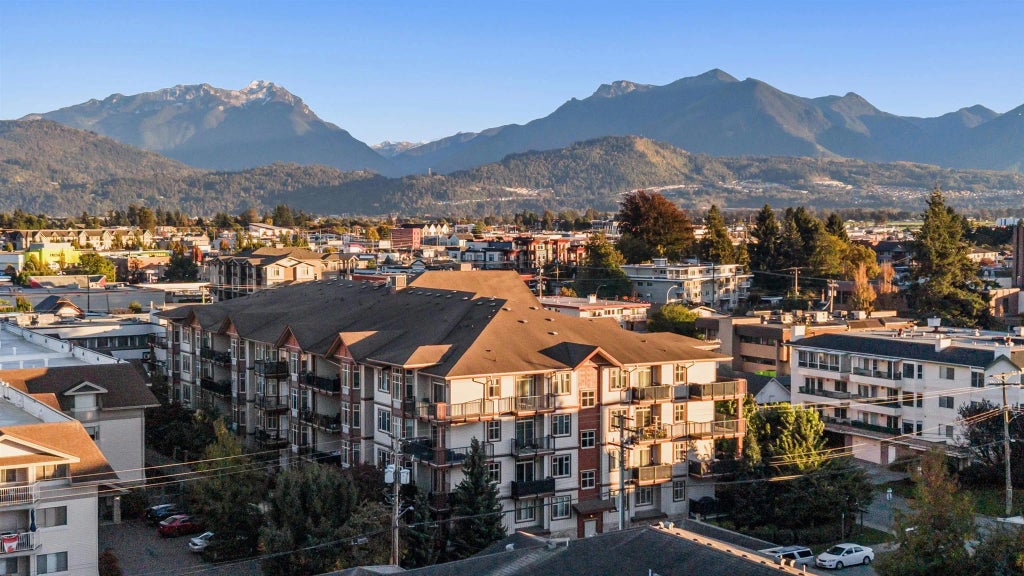 45615 Brett Avenue 303, Chilliwack