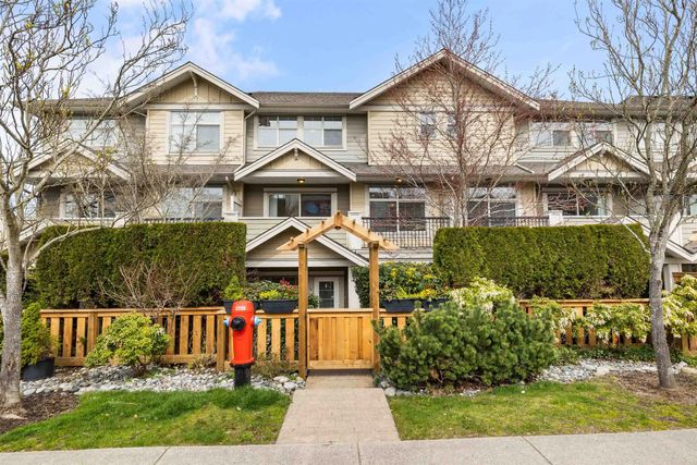 22225 50 Avenue 4, Langley
