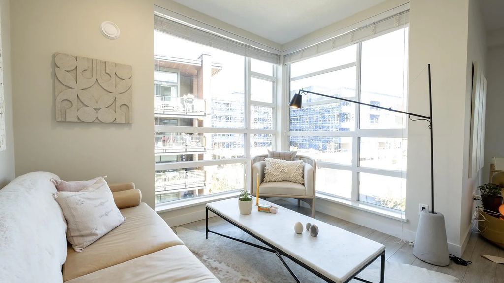 719 W 3rd Street 409, North Vancouver