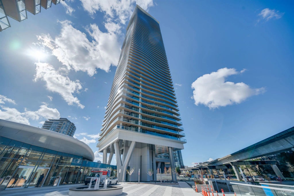 4880 Lougheed Highway 709, Burnaby