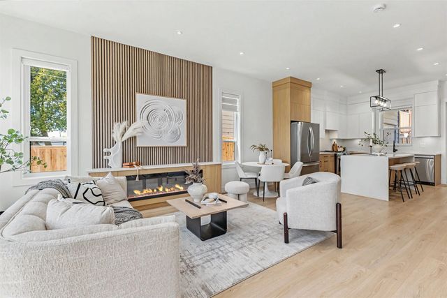 957 Edgar Avenue 101, Coquitlam