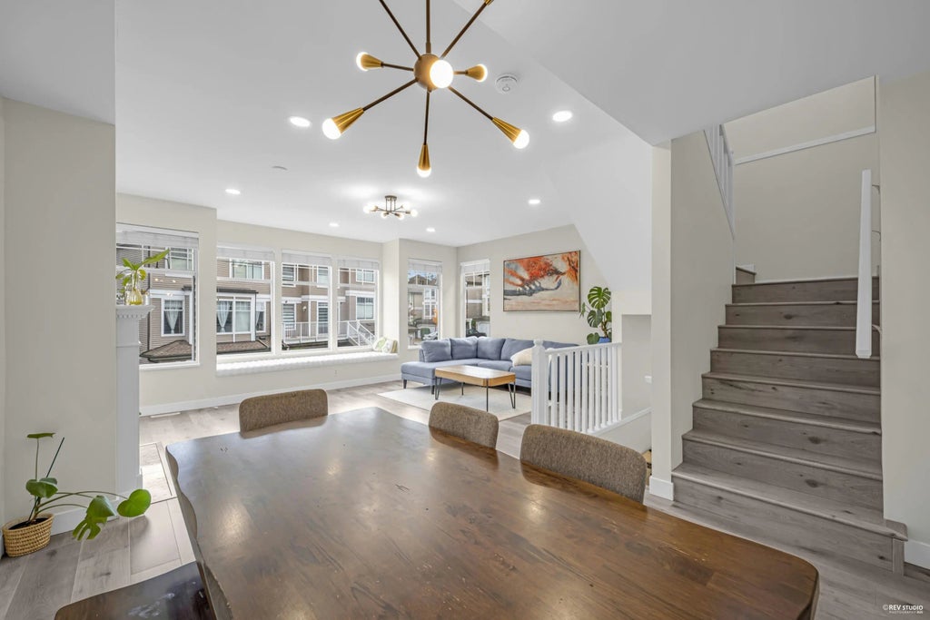 5950 Oakdale Road 19, Burnaby