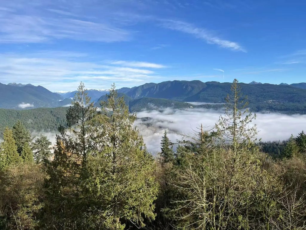 9222 University Crescent 901, Burnaby