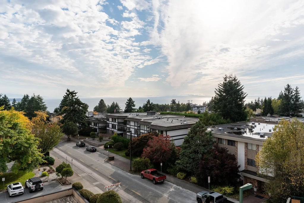 1480 Foster Street 405, White Rock