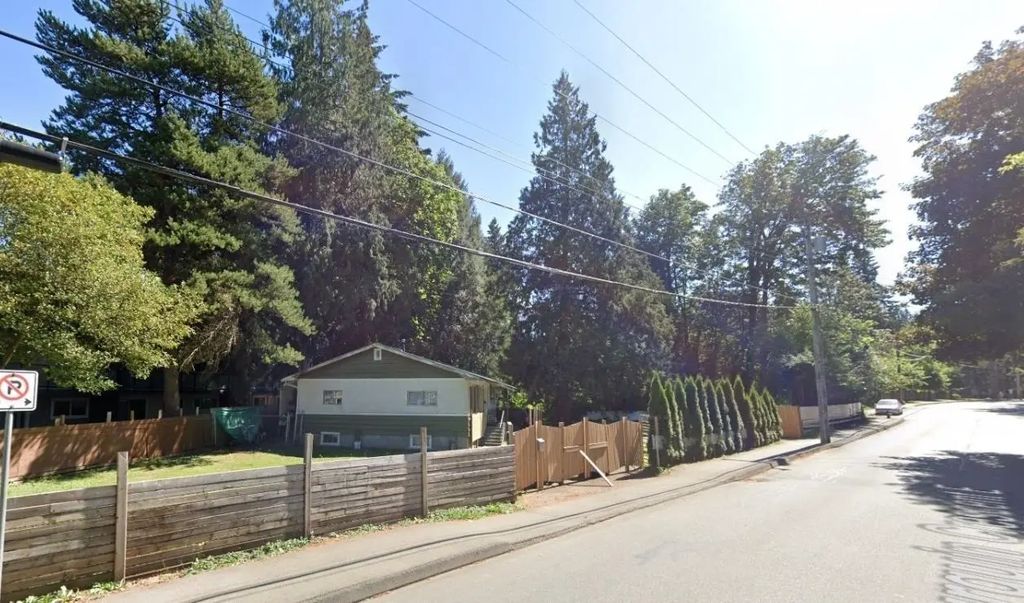 2532 E Bourquin Crescent, Abbotsford