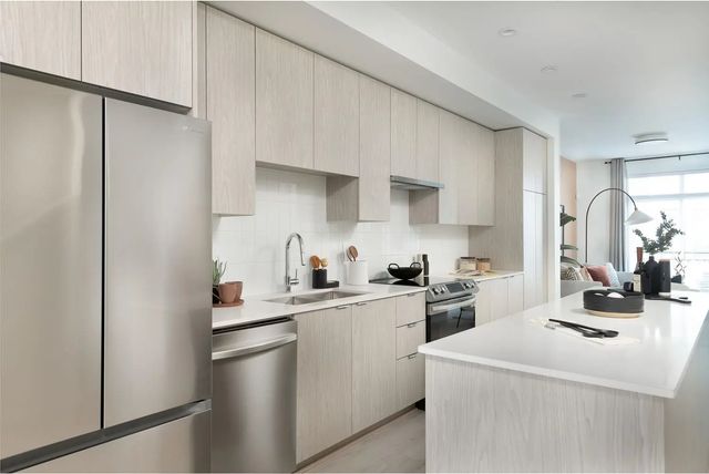 16355 21 Avenue 37, Surrey