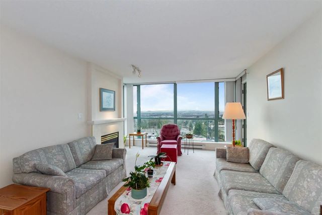 6622 Southoaks Crescent 906, Burnaby
