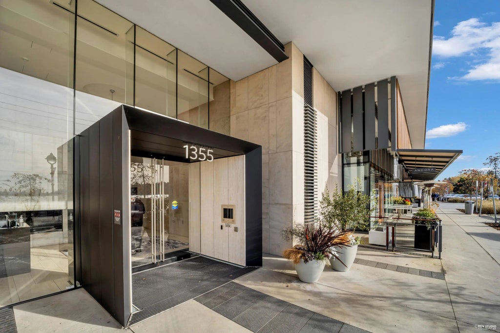 1355 Bellevue Avenue 601, West Vancouver