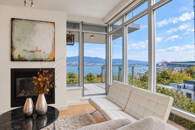 1281 W Cordova Street 803, Vancouver