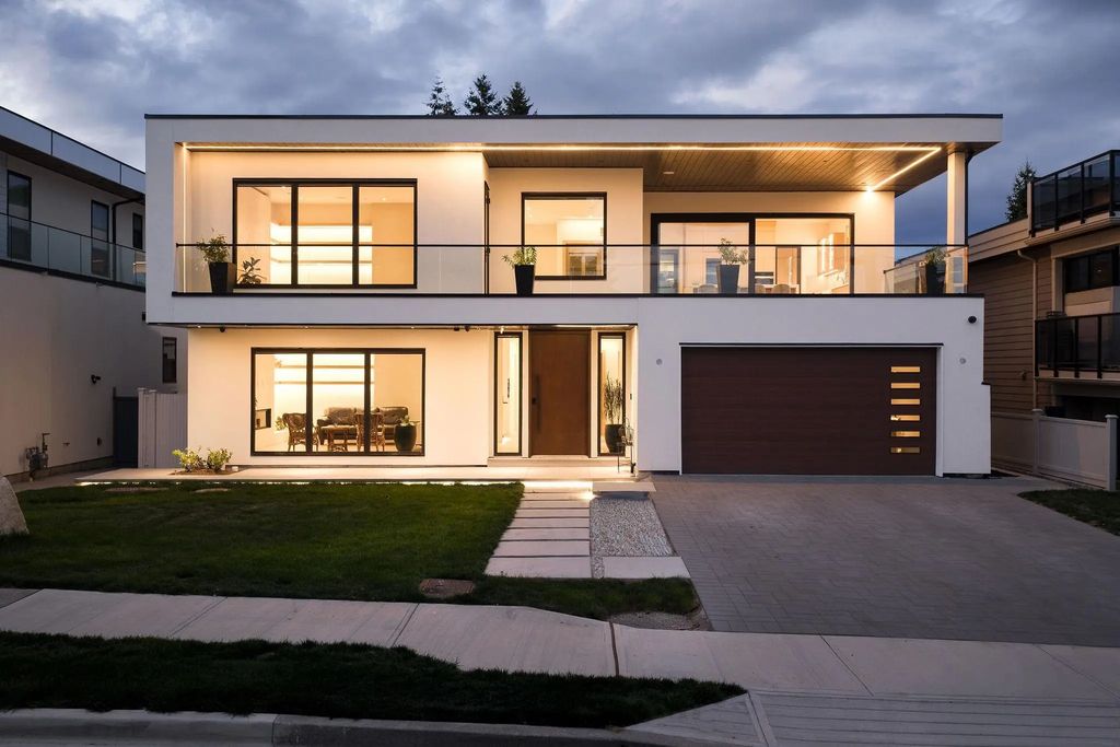 15679 Roper Avenue, White Rock