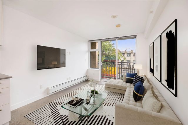 231 E Pender Street 305, Vancouver