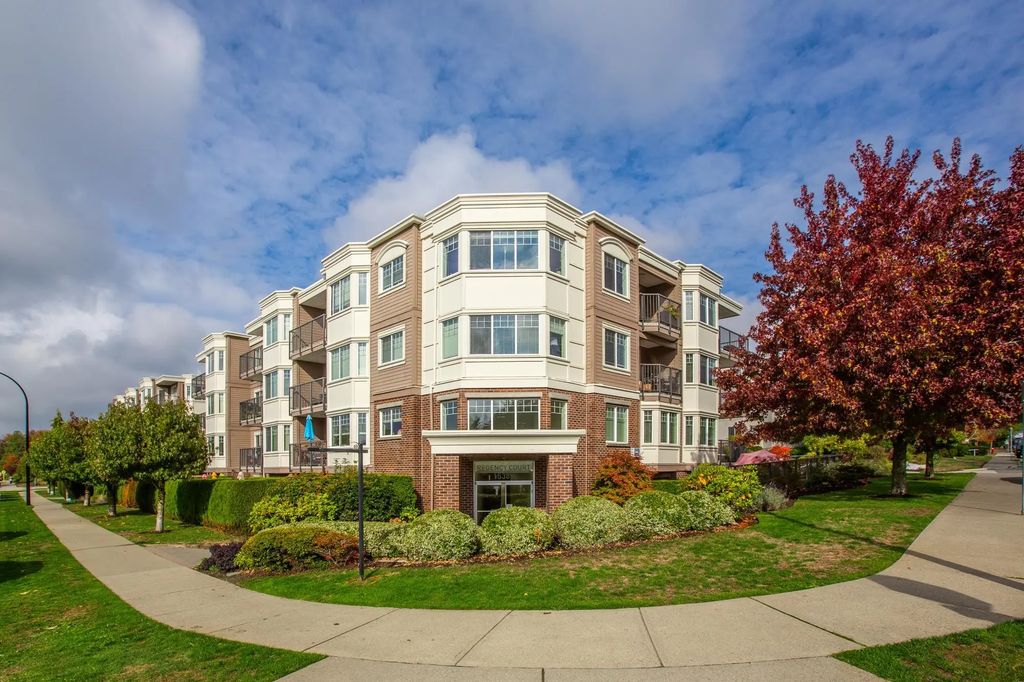 15389 Roper Avenue 305, White Rock