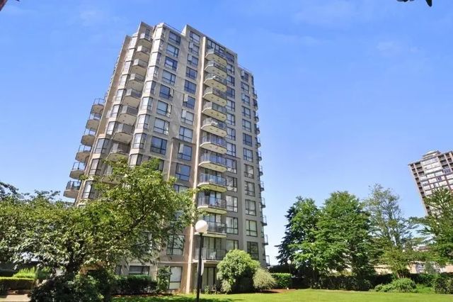 55 Tenth Street 405, New Westminster