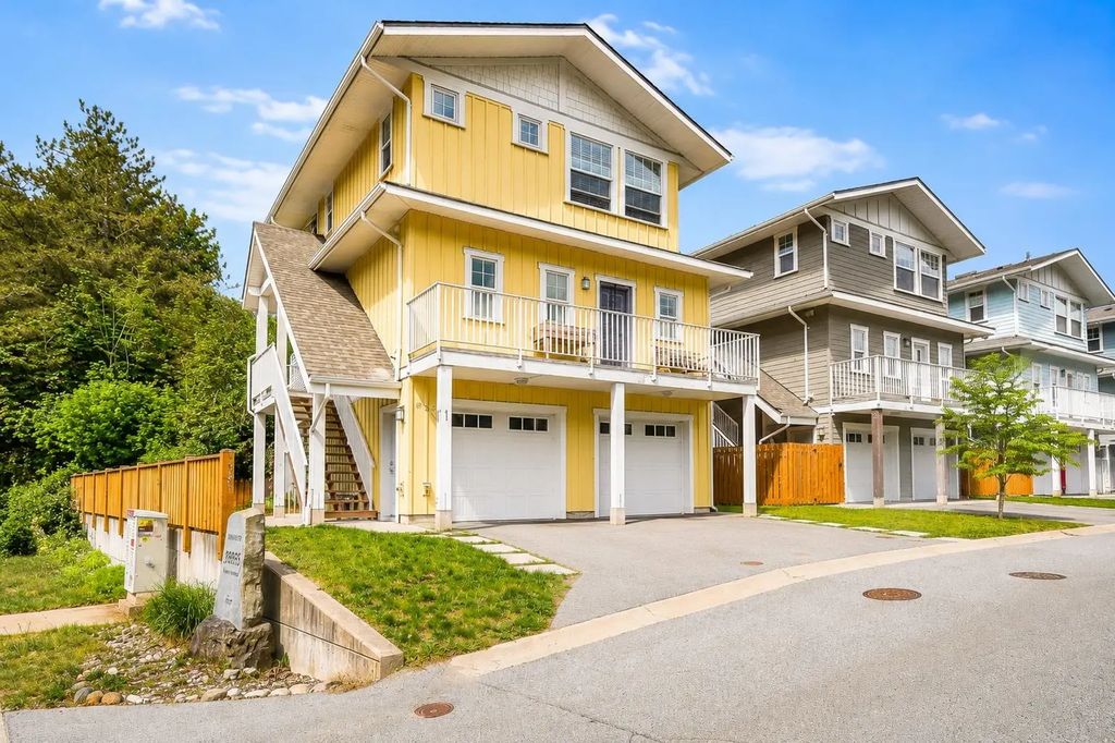 39885 Government Road 1, Squamish