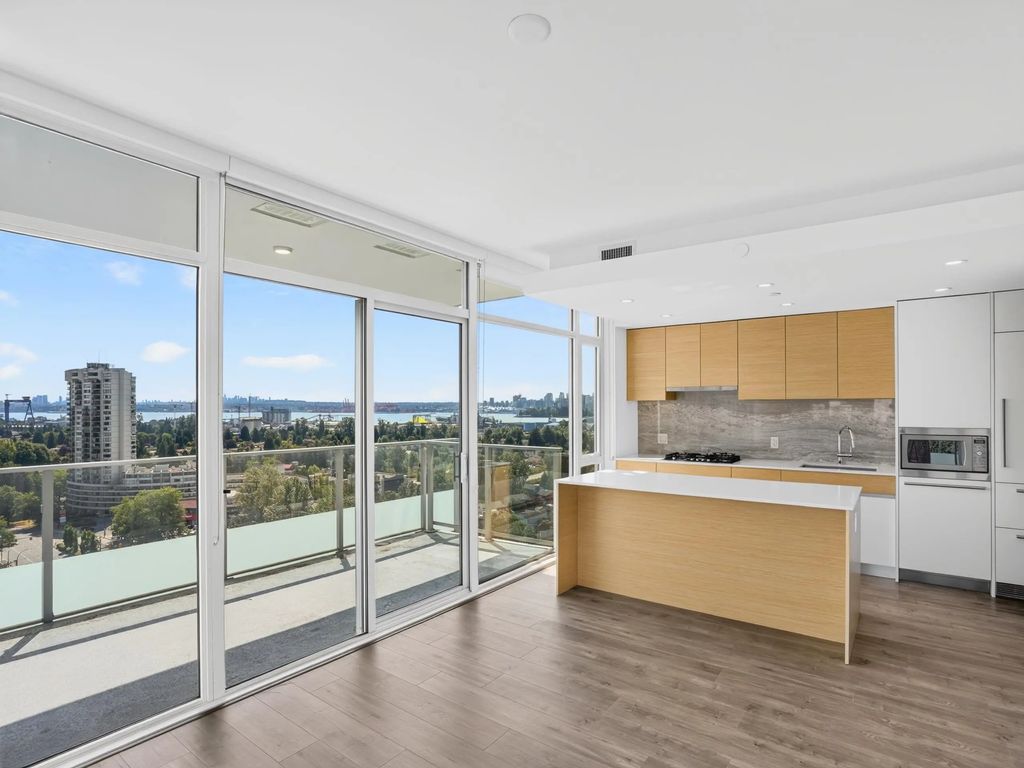 200 Klahanie Court 1802, West Vancouver