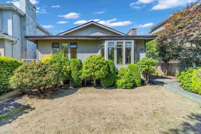 137 W Woodstock Avenue, Vancouver