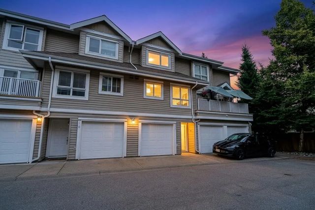 8968 208 Street 15, Langley