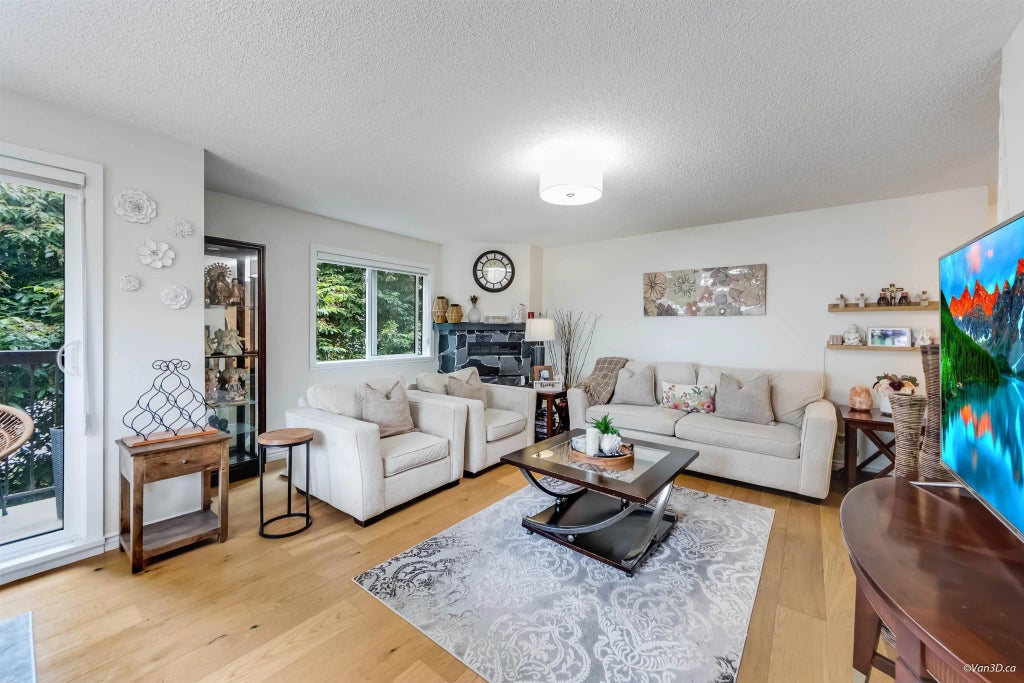 7162 133a Street 205, Surrey