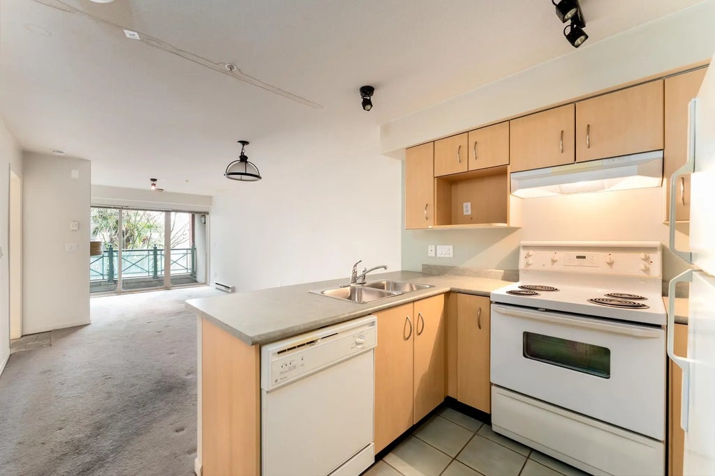 332 Lonsdale Avenue 218, North Vancouver