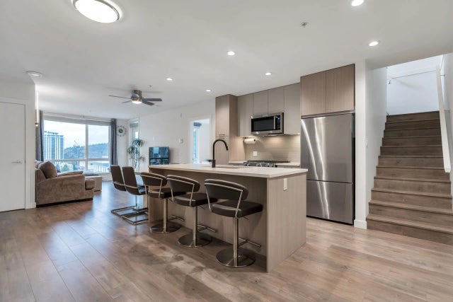 707 Como Lake Avenue 611, Coquitlam