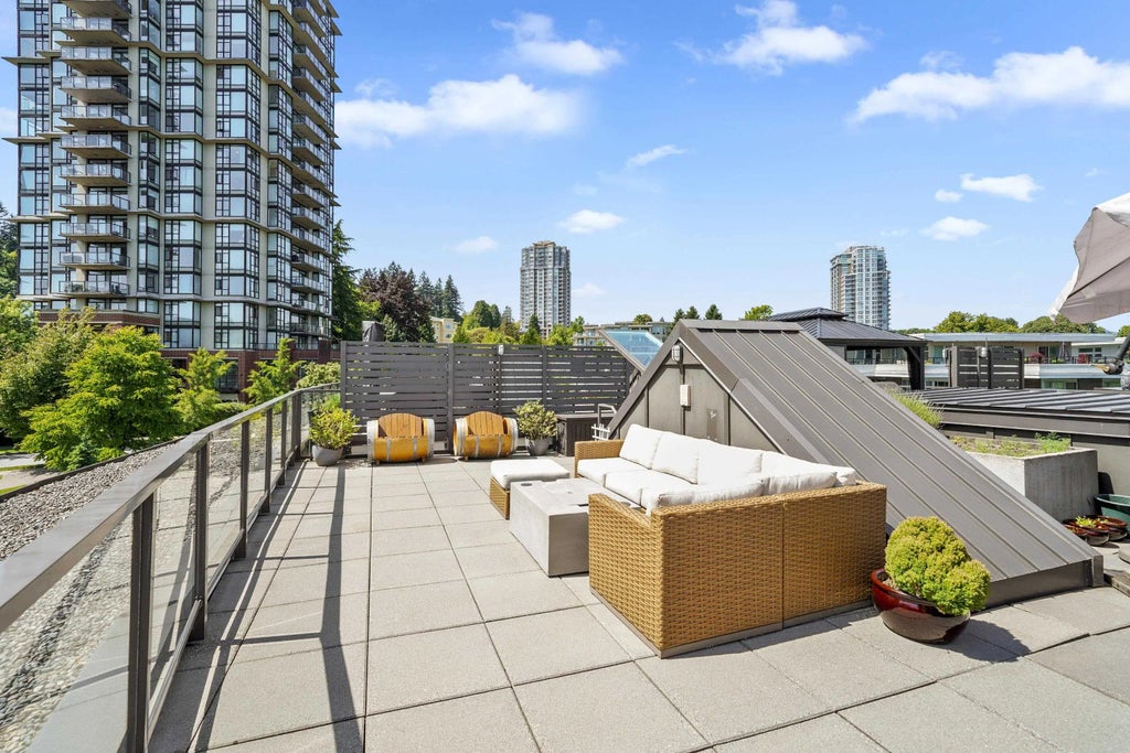 20 E Royal Avenue 404, New Westminster