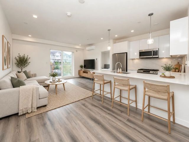 8447 202 Street A213, Langley