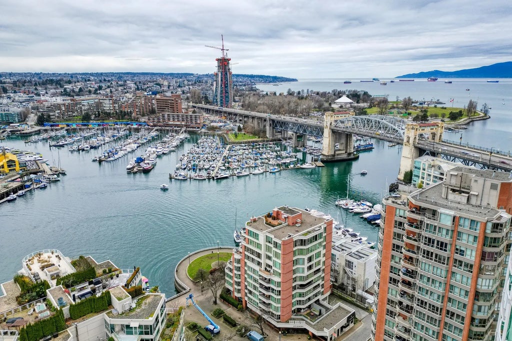 1500 Howe Street 902, Vancouver