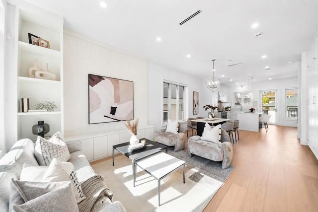 531 W 61st Avenue, Vancouver
